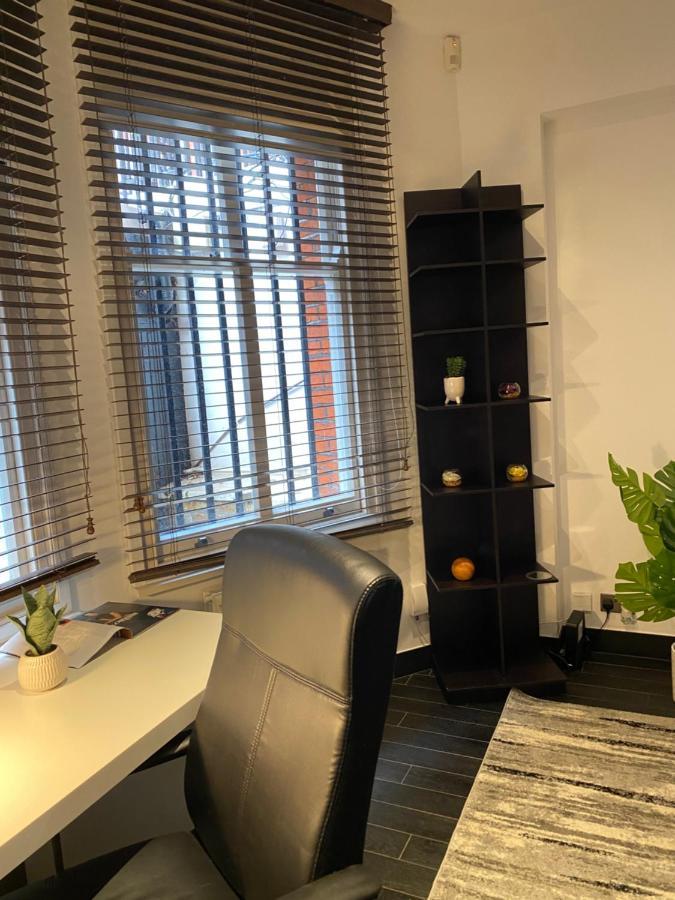 Beautiful Modern Studio In High Street Kensington Lejlighed London Eksteriør billede