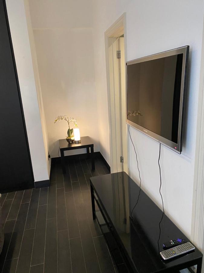 Beautiful Modern Studio In High Street Kensington Lejlighed London Eksteriør billede